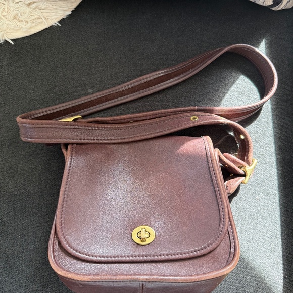 PROJECT Coach Legacy Small Flap 9965 Mahogany VINTAGE - Picture 1 of 8